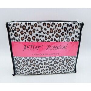 Betsey Johnson Betseys Leopard Satin Grey 4 Piece Sheet Set Queen 100% Polyester